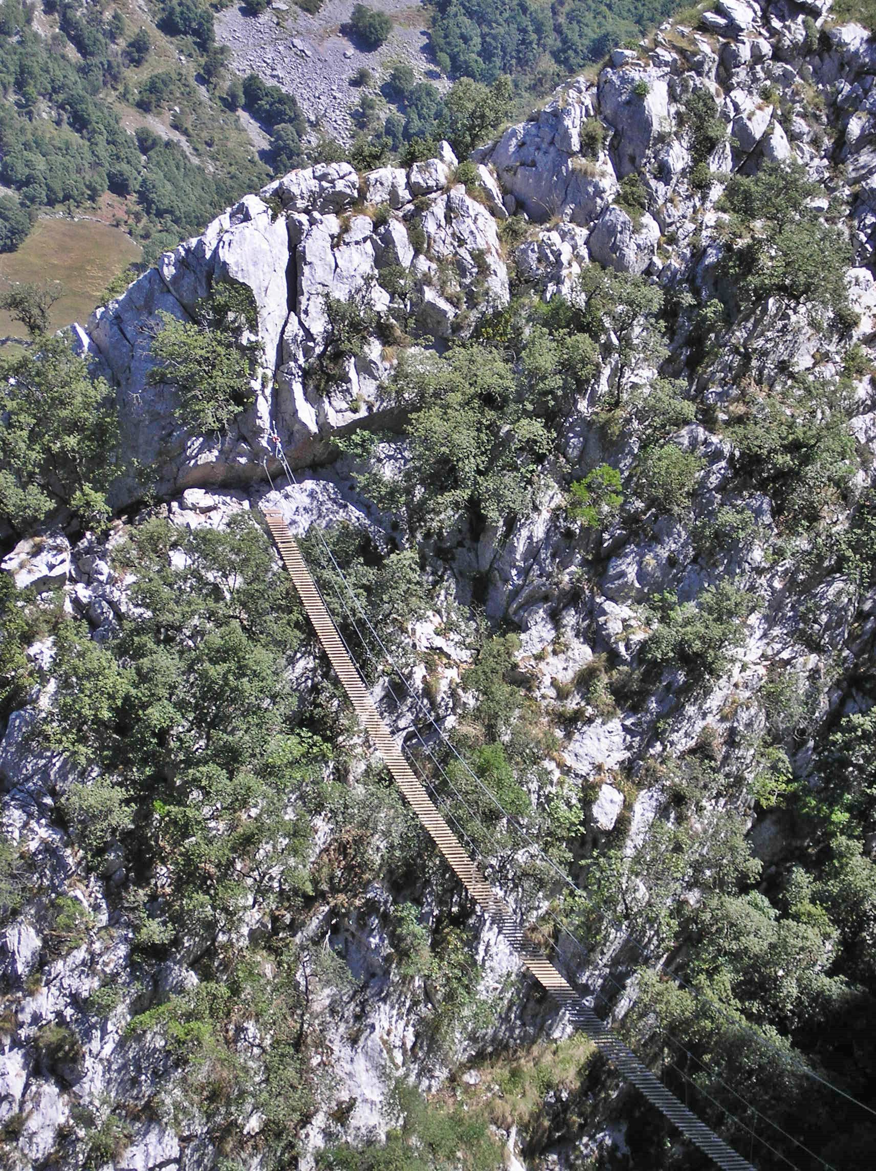 Tibetan bridge ferrata la Hermida