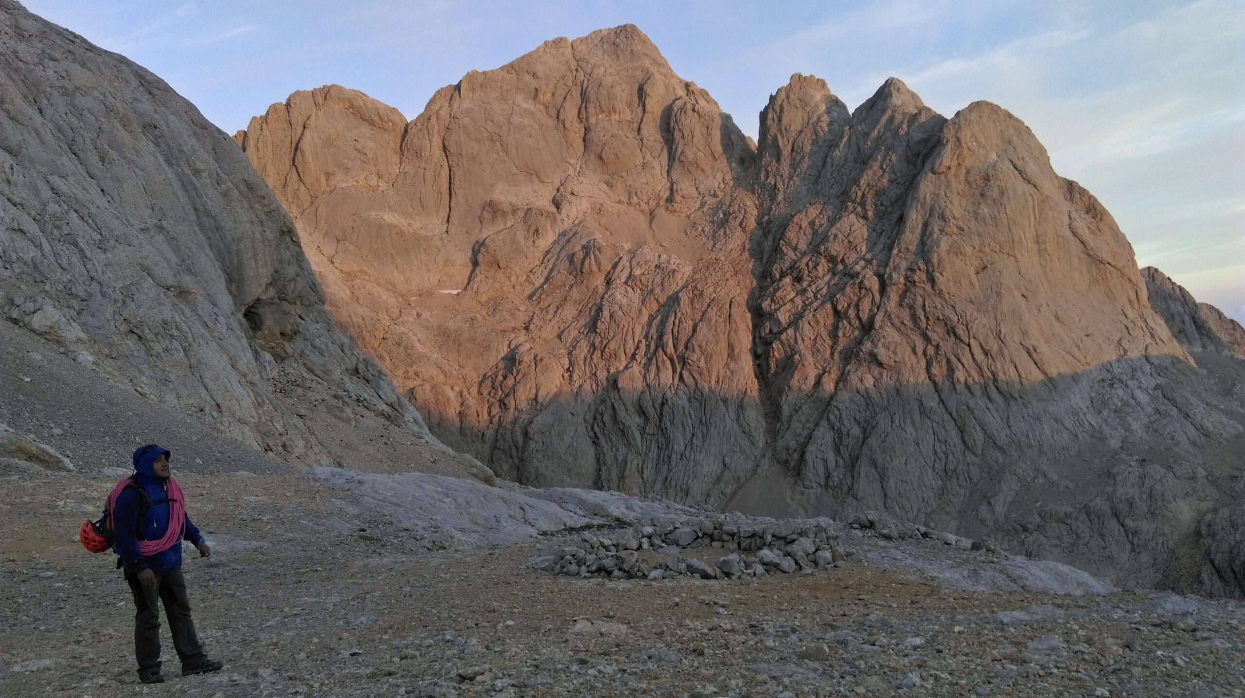 ascent torrecerredo on foot