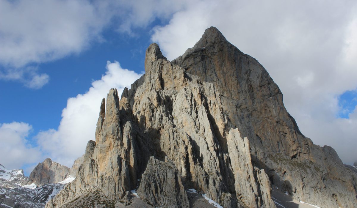 Aguja Ostaicoechea Picos de Europa Aguja Ostaicoechea Picos de Europa