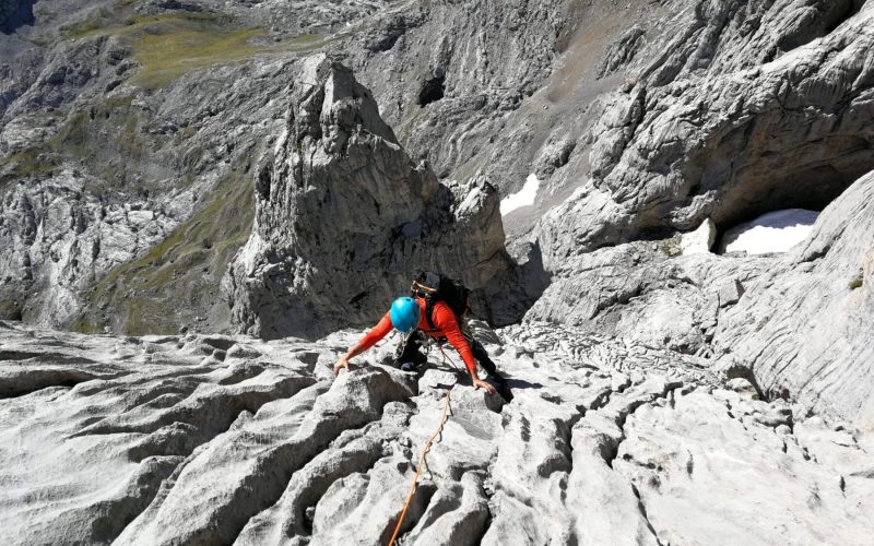 Sur Directa Peña Santa escalada guia picos de europa
