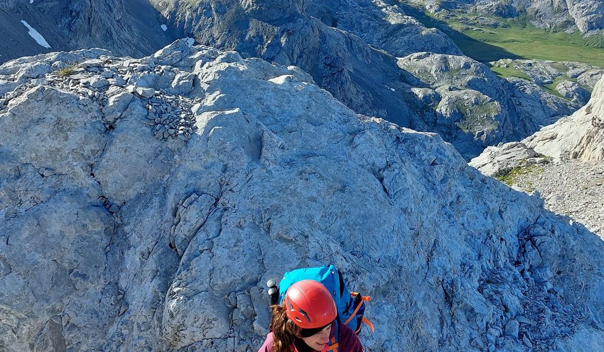 ascenso-al-llambrion-escalada-en-picos-de-europa-con-guia--6