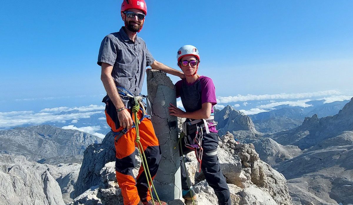 torrecerredo-ascension-con-guia-en-picos-de-europa-5